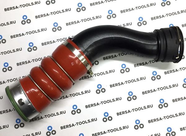 Патрубок интеркулера BMW E70, E71 (13717583716)
