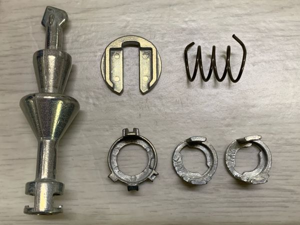 Ремомплект личинки замка BMW E90