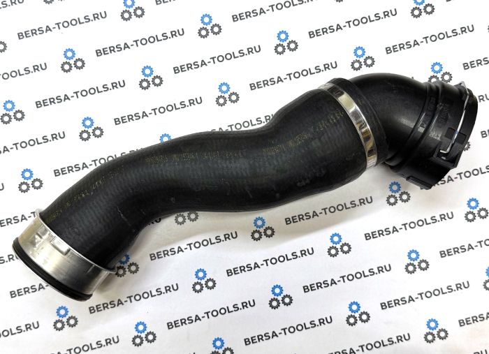 Патрубок трубопровода наддувочного воздуха BMW E60, E61 (11617797698, 11617793606)