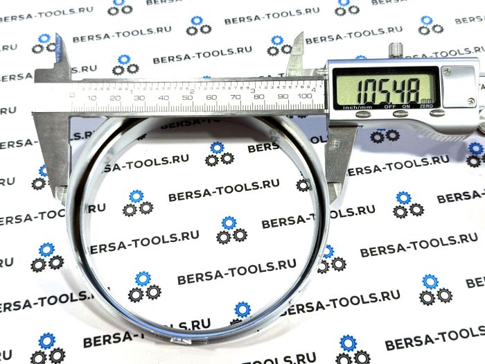 Кольца в приборную панель BMW E60 (матовое серебро)