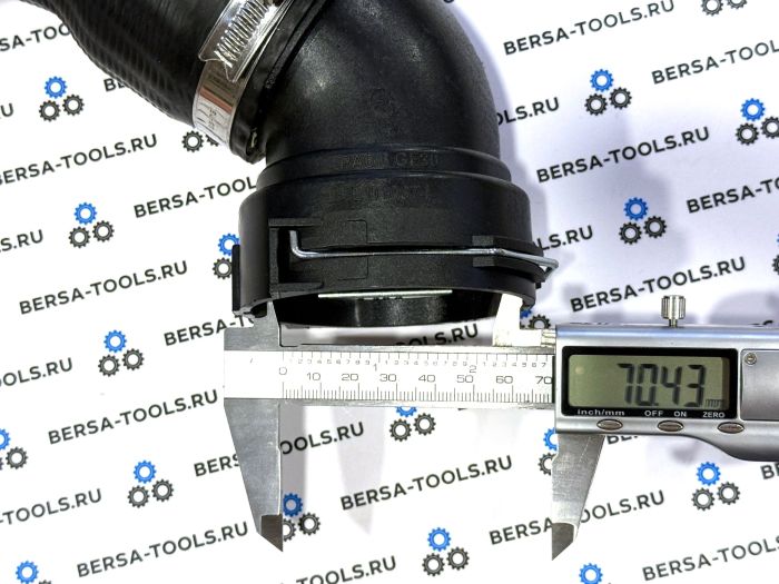 Верхний патрубок трубопровода наддувочного воздуха BMW E46 (11617799398, 11617797699, 11617789961)