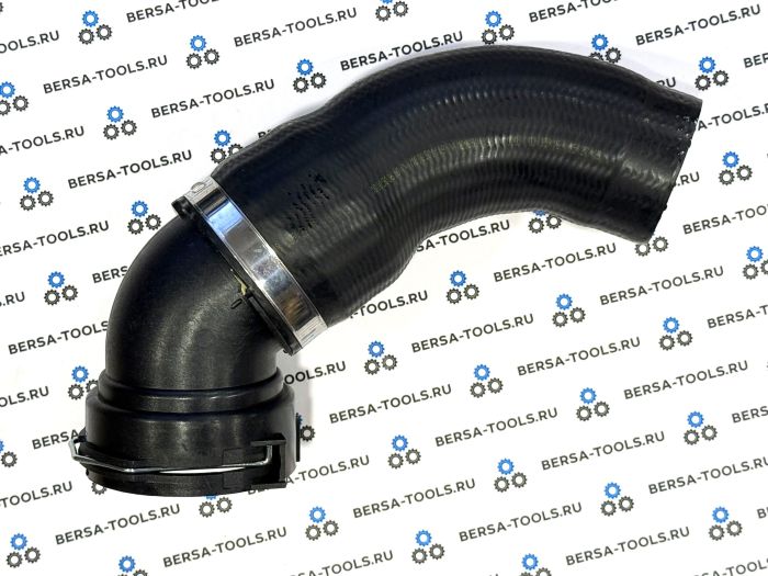 Верхний патрубок трубопровода наддувочного воздуха BMW E46 (11617799398, 11617797699, 11617789961)