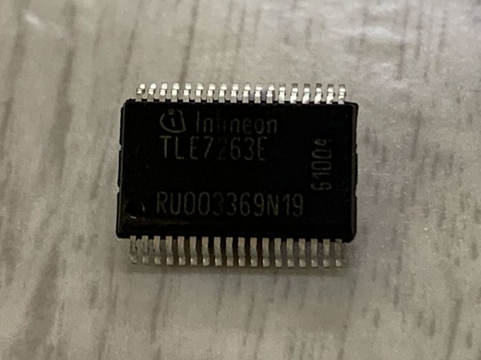 Микросхема Infineon TLE7263E
