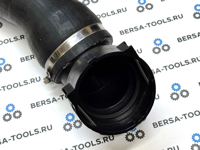 Патрубок трубопровода наддувочного воздуха BMW E60, E61 (11617797698, 11617793606)