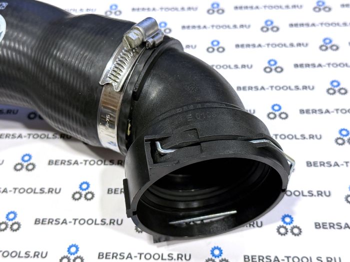 Верхний патрубок трубопровода наддувочного воздуха BMW E46 (11617799398, 11617797699, 11617789961)