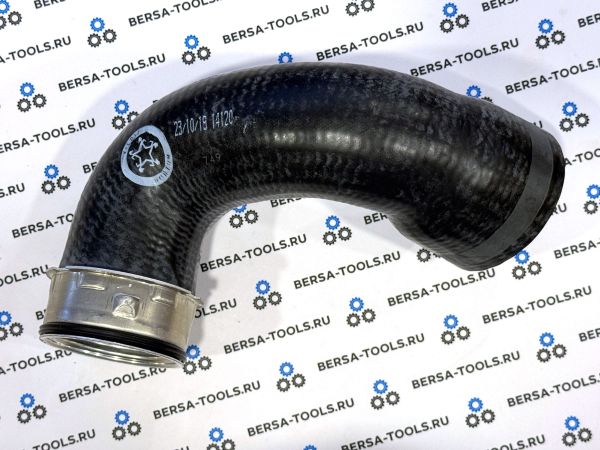 Нижний патрубок трубопровода наддувочного воздуха BMW E83 (11613450222, 11613405535)