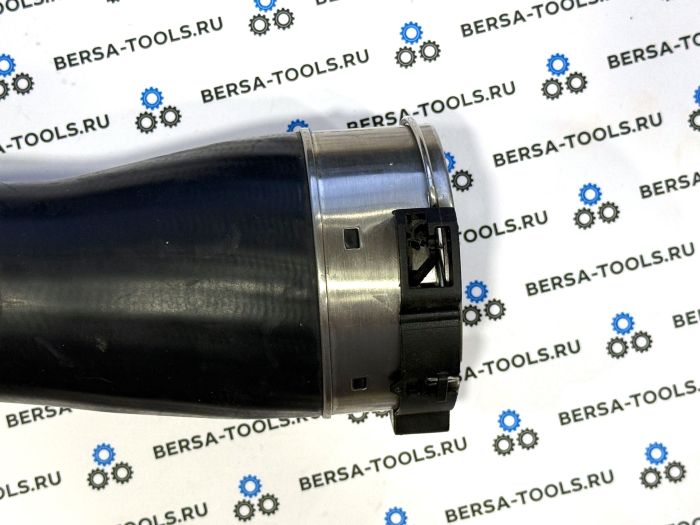 Патрубок интеркуллера BMW F10, F11, F07 (11617810614)