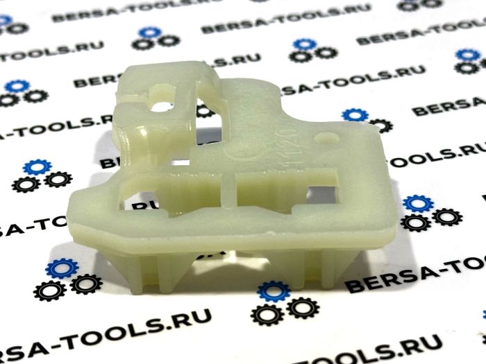 Направляющая стеклоподъёмника правой передней двери BMW X5 E53 (1999-2007)