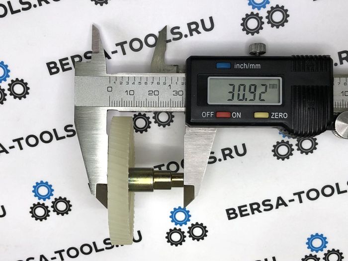 Шестерня моторчика люка Renault, Peugeot (с валом)