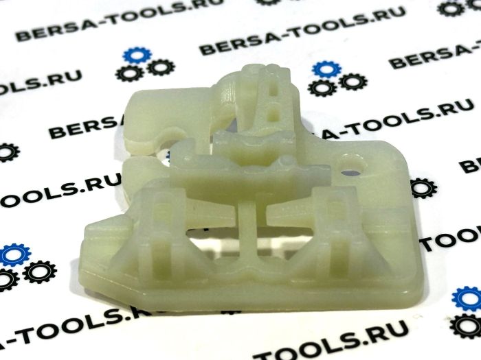 Направляющая стеклоподъёмника правой передней двери BMW X5 E53 (1999-2007)