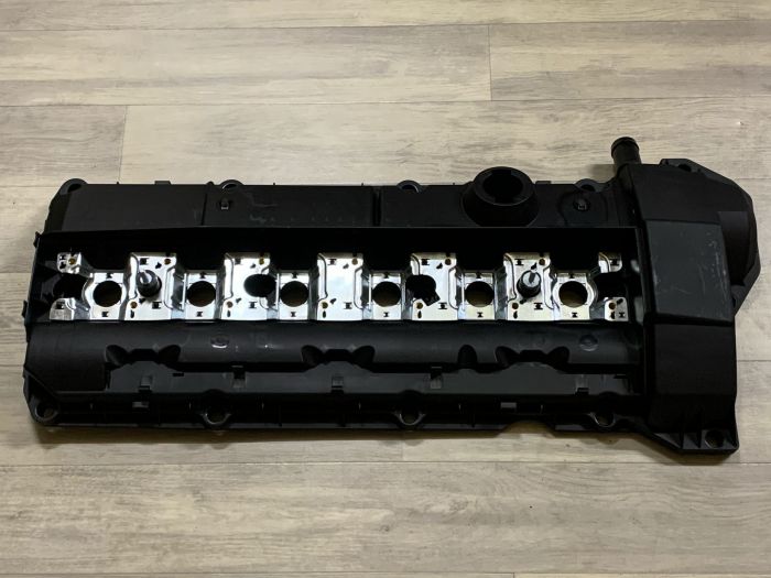 Крышка головки блока цилиндров BMW M52