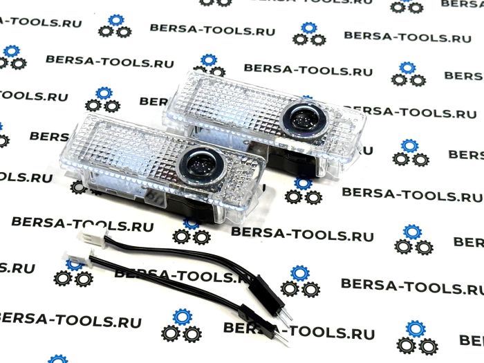 Светодиодные проекторы в двери с логотипом BMW