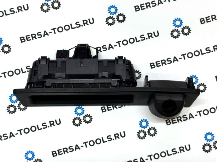 Ручка/кнопка открывания багажника BMW F22, F30, F33, F87, F82, F10, F25 (51247368753, под камеру)