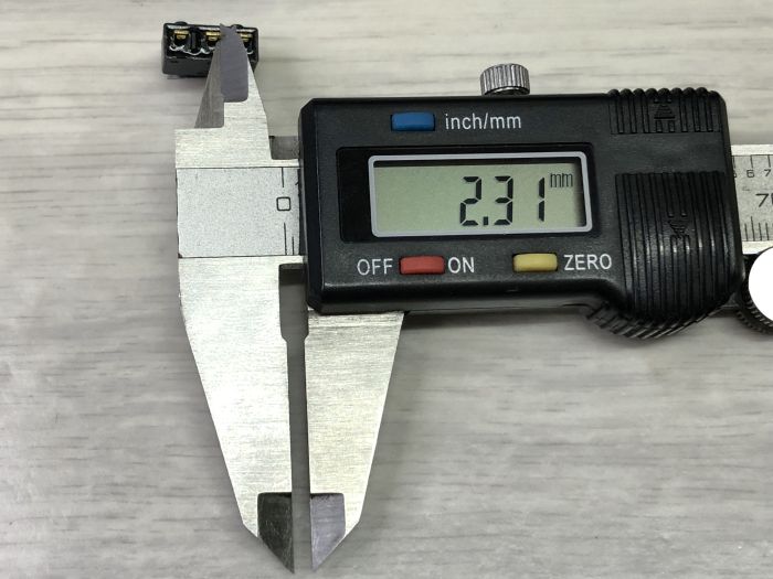 Микропереключатель дверного замка VAG