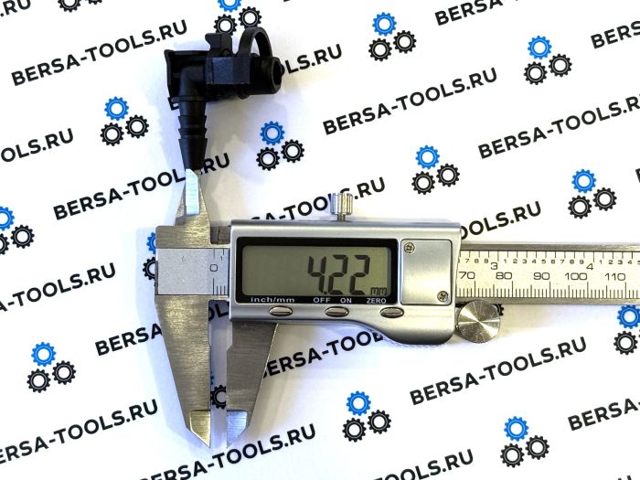 Соединитель/штуцер патрубка подогрева дроссельной заслонки Opel 55354565