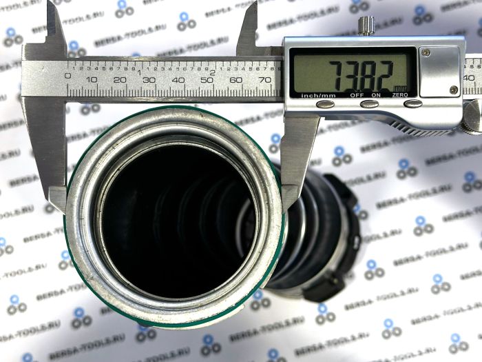 Патрубок интеркулера BMW E70, E71 (11617807985)