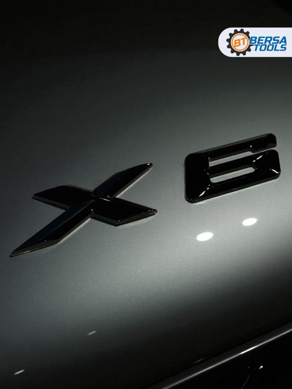 Эмблема пластиковая BMW X6 черный 15х3 см