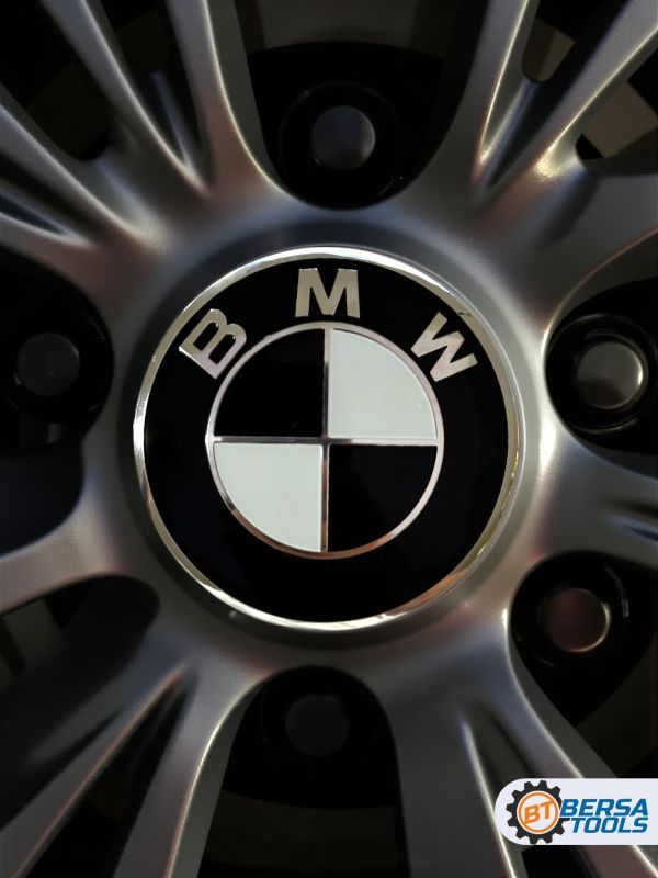 Наклейки на колесные диски, 65 мм, BMW черно-белые (5 шт)