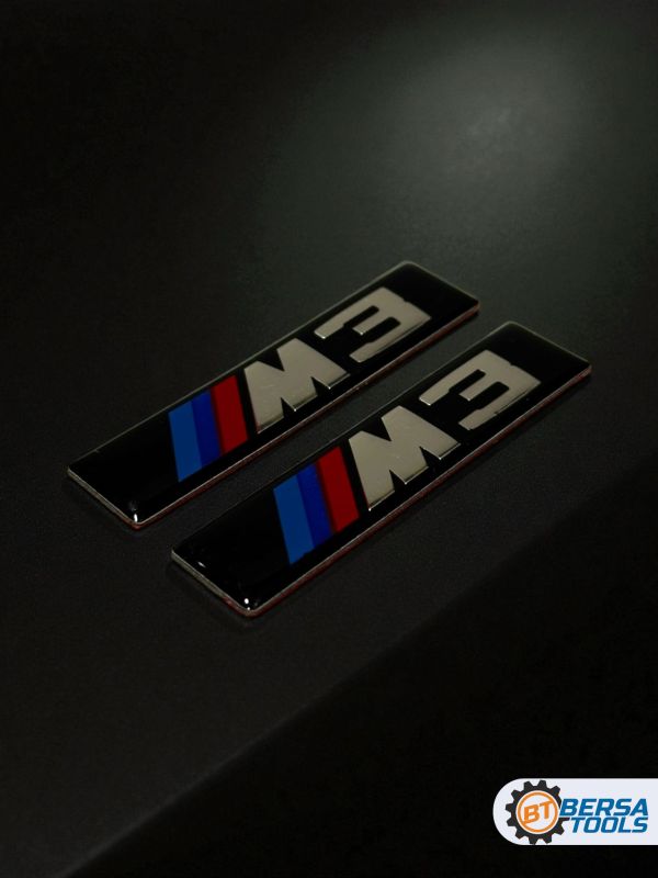 Эмблема M3 на крыло, 6х1.4 см