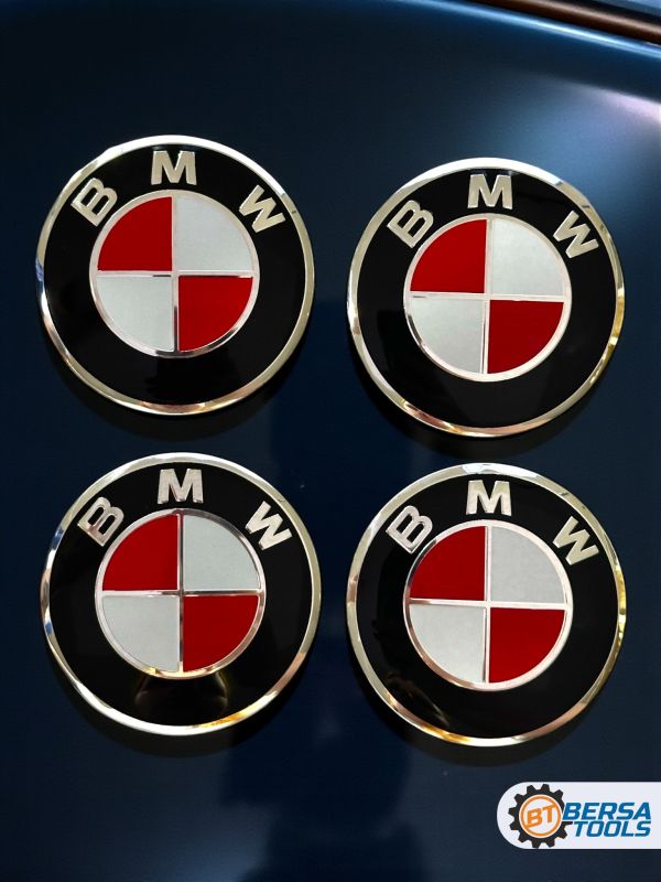 Наклейки на колесные диски, 56 мм, BMW бело-красные (5 шт)