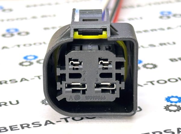 Разъем электрической помпы BMW N55