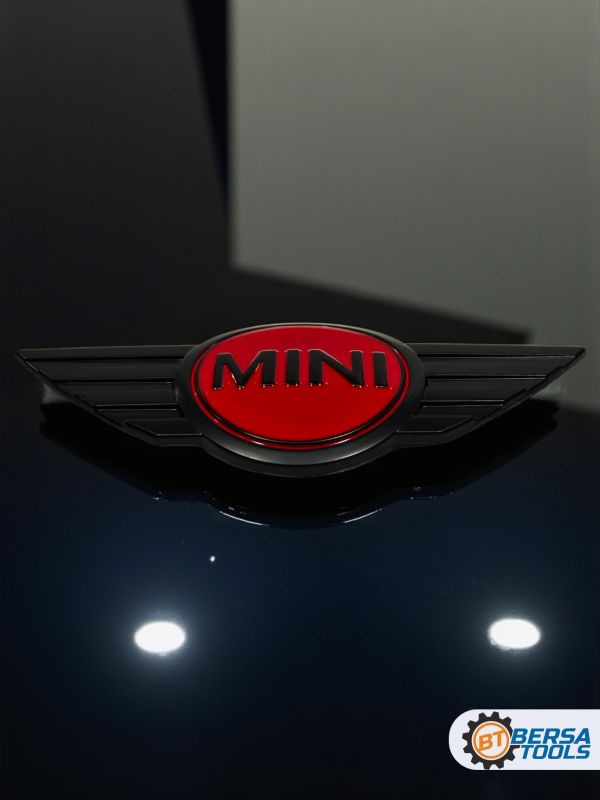 Эмблема MINI, красный-черный, 11.5х5 см