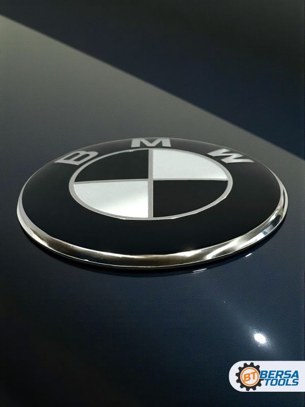 Эмблема BMW черно-белая (51147498981) 95 мм