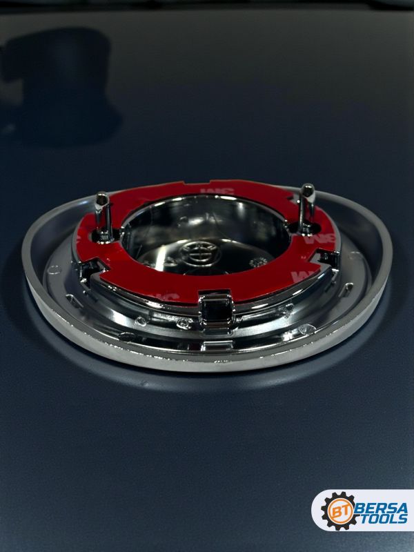 Эмблема BMW черно-белая (51147294465) 99 мм