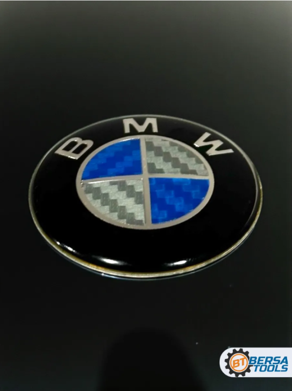 Эмблема в руль BMW (44 мм), сине-белый карбон