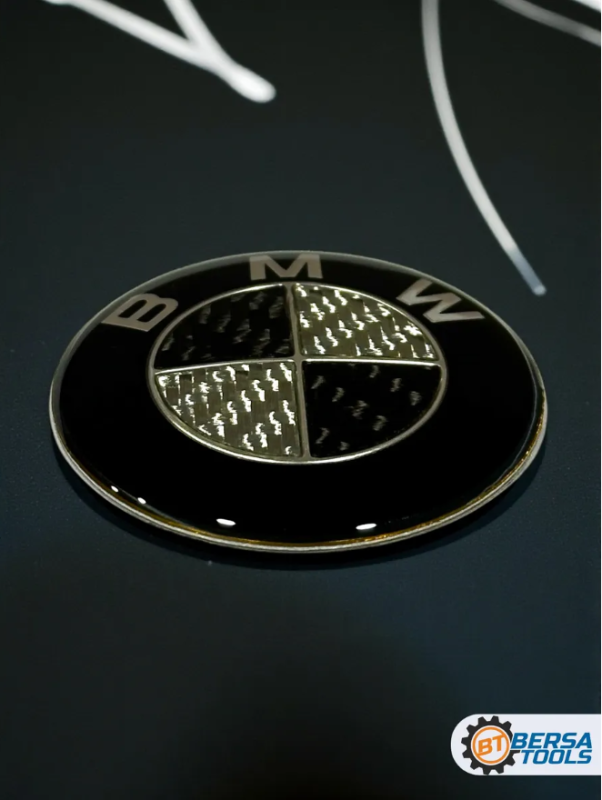 Эмблема в руль BMW, 45 мм, черный карбон