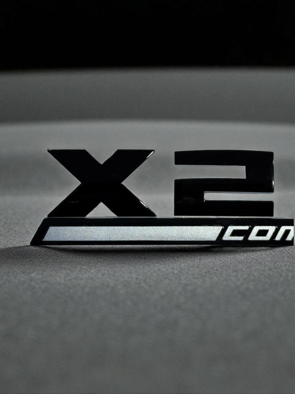 Эмблема пластиковая BMW X2 M Competition черный