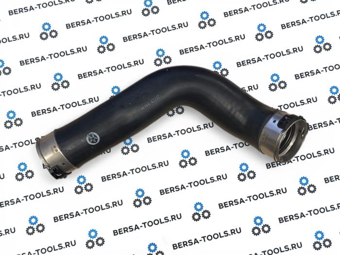 Патрубок трубопровода наддувочного воздуха BMW F07, F10, F11 (11617810615)