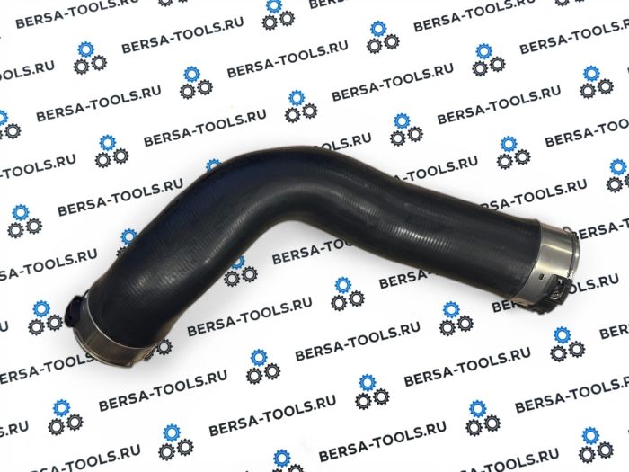 Патрубок трубопровода наддувочного воздуха BMW F07, F10, F11 (11617810615)