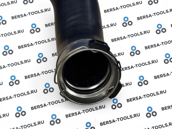 Патрубок трубопровода наддувочного воздуха BMW F07, F10, F11 (11617810615)