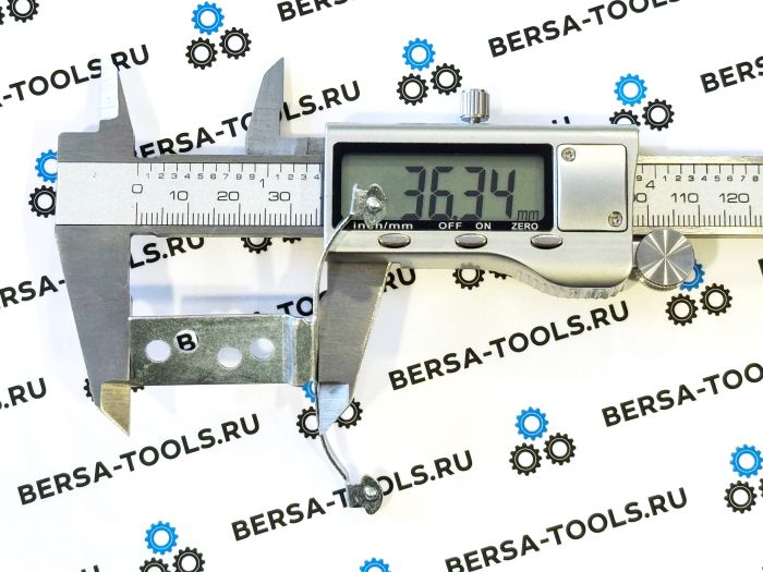Металлические зажимы/кронштейны направляющих люка BMW 3 серии E46 (54138246025)