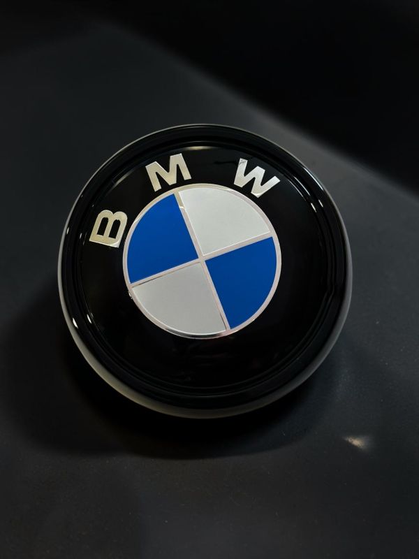 Эмблема BMW (51147157696) черный