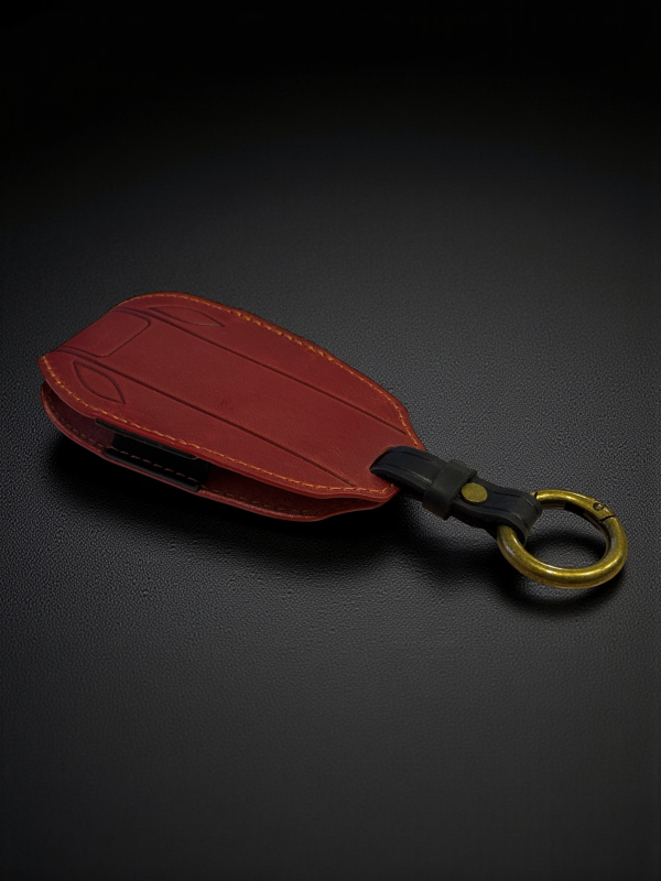 Кожаный чехол для смарт-ключа BMW красный