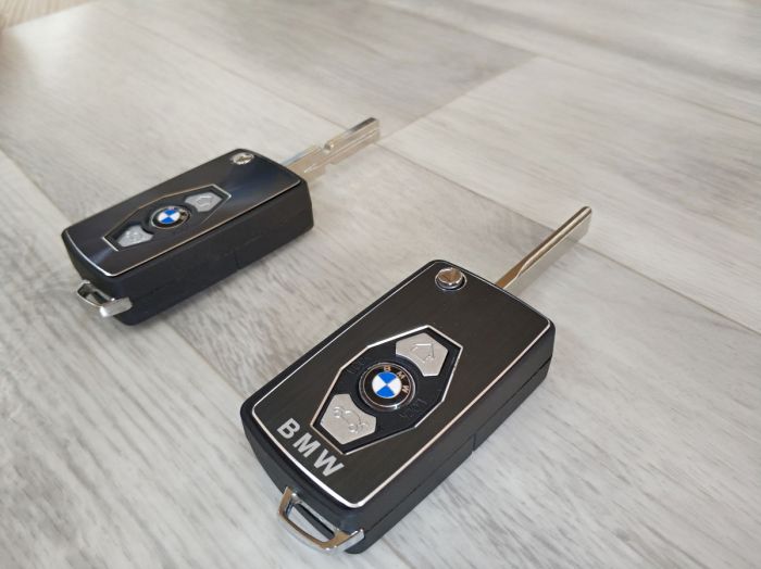 Корпус выкидного ключа "тумбочка" для BMW