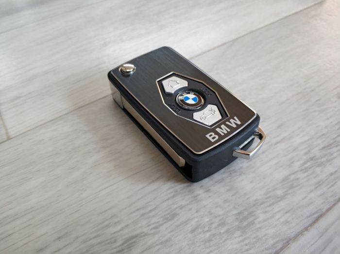 Выкидной ключ-"тумбочка" для BMW (лезвие нового образца HU92)