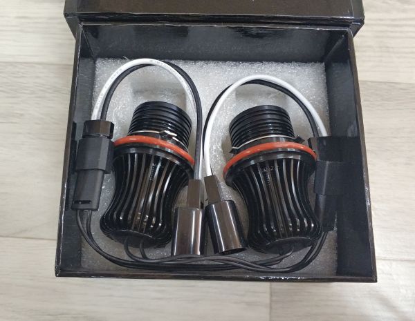 Диодные маркеры в штатные глазки BMW 5W