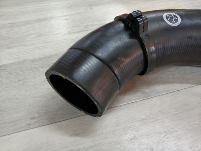 Патрубок трубопровода наддувочного воздуха BMW E46 (11617799397)