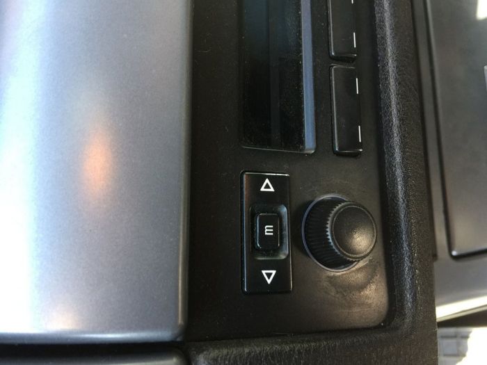 Кнопка включения магнитолы BMW (MID)