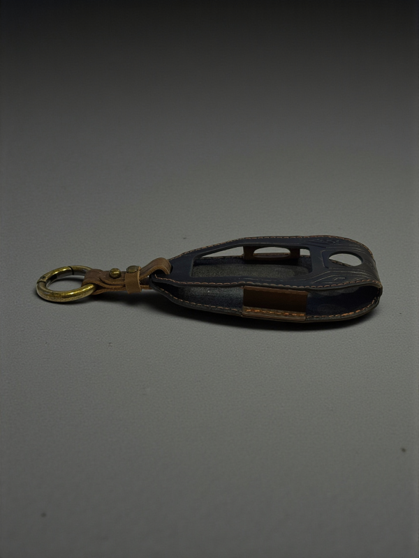 Кожаный чехол для смарт-ключа BMW черный